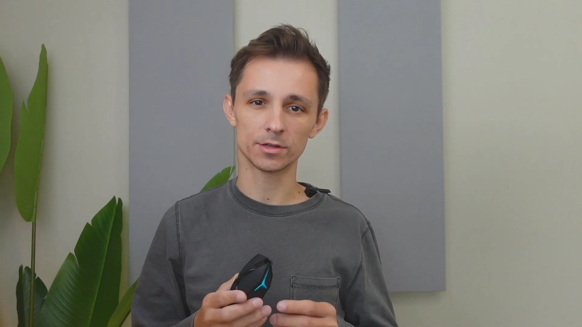 Corsair NIGHTSABRE battery life indicators