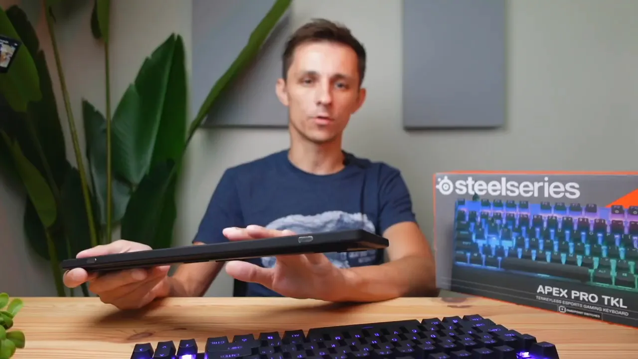 Magnetic rubberized wrist rest attached