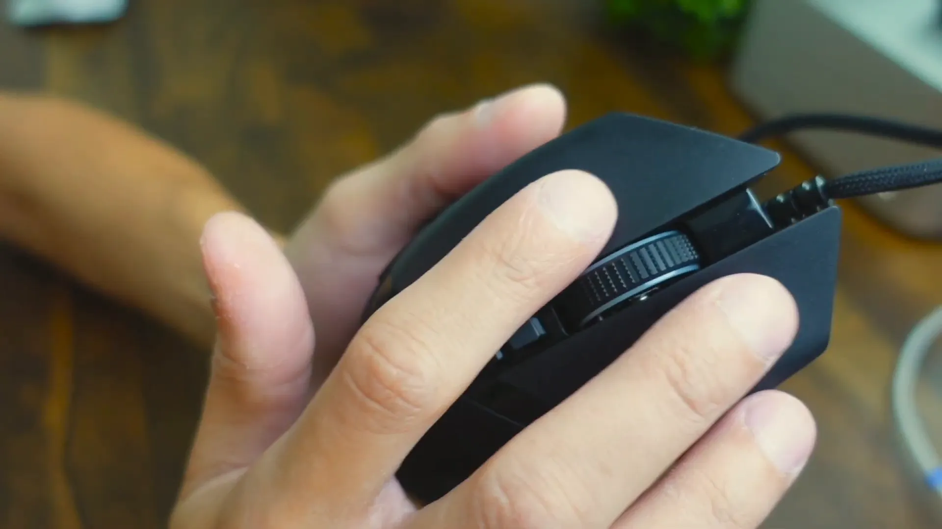 Razer Basilisk V3 design and build quality