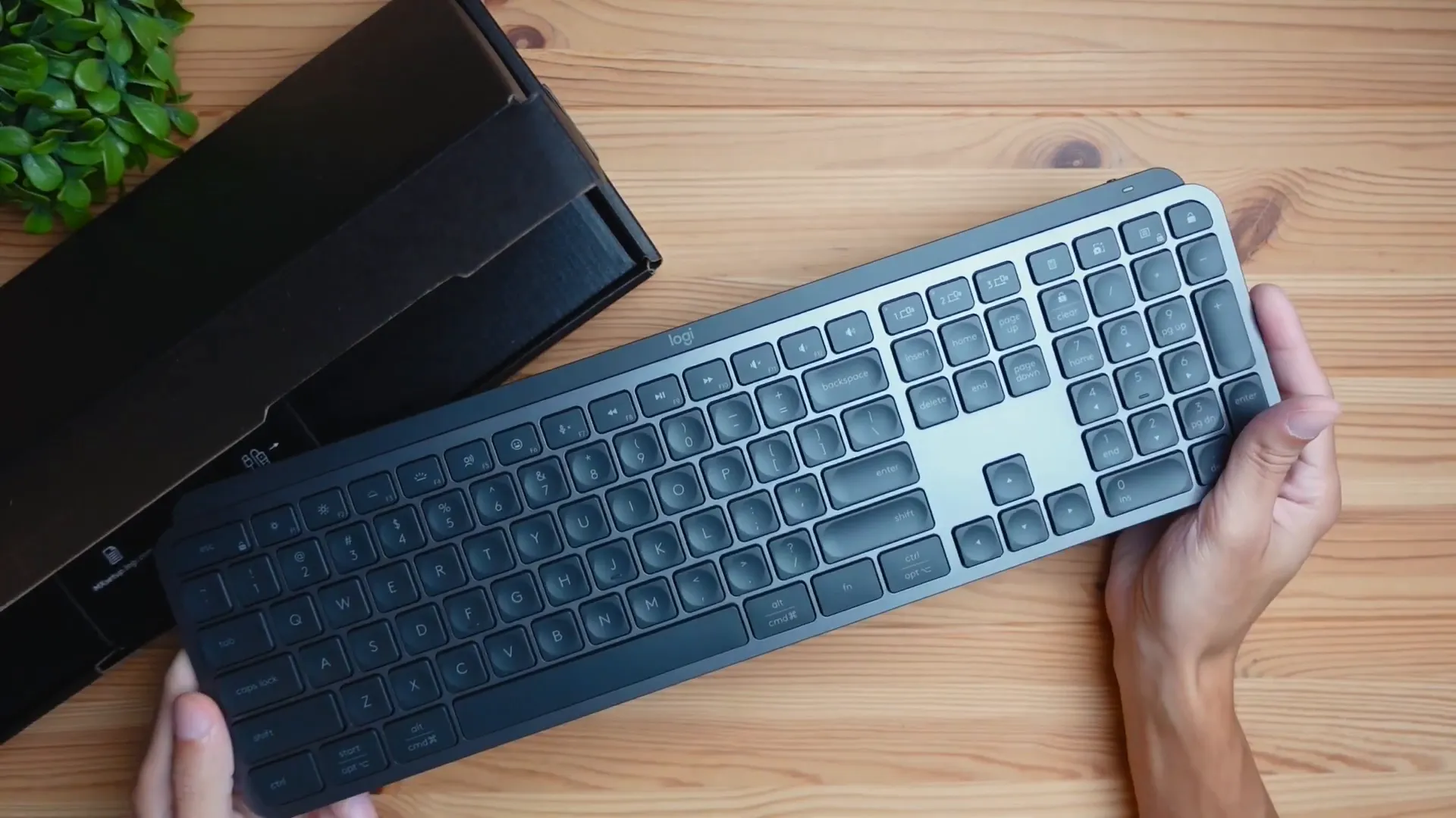 Unboxing Logitech MX Keys S Keyboard