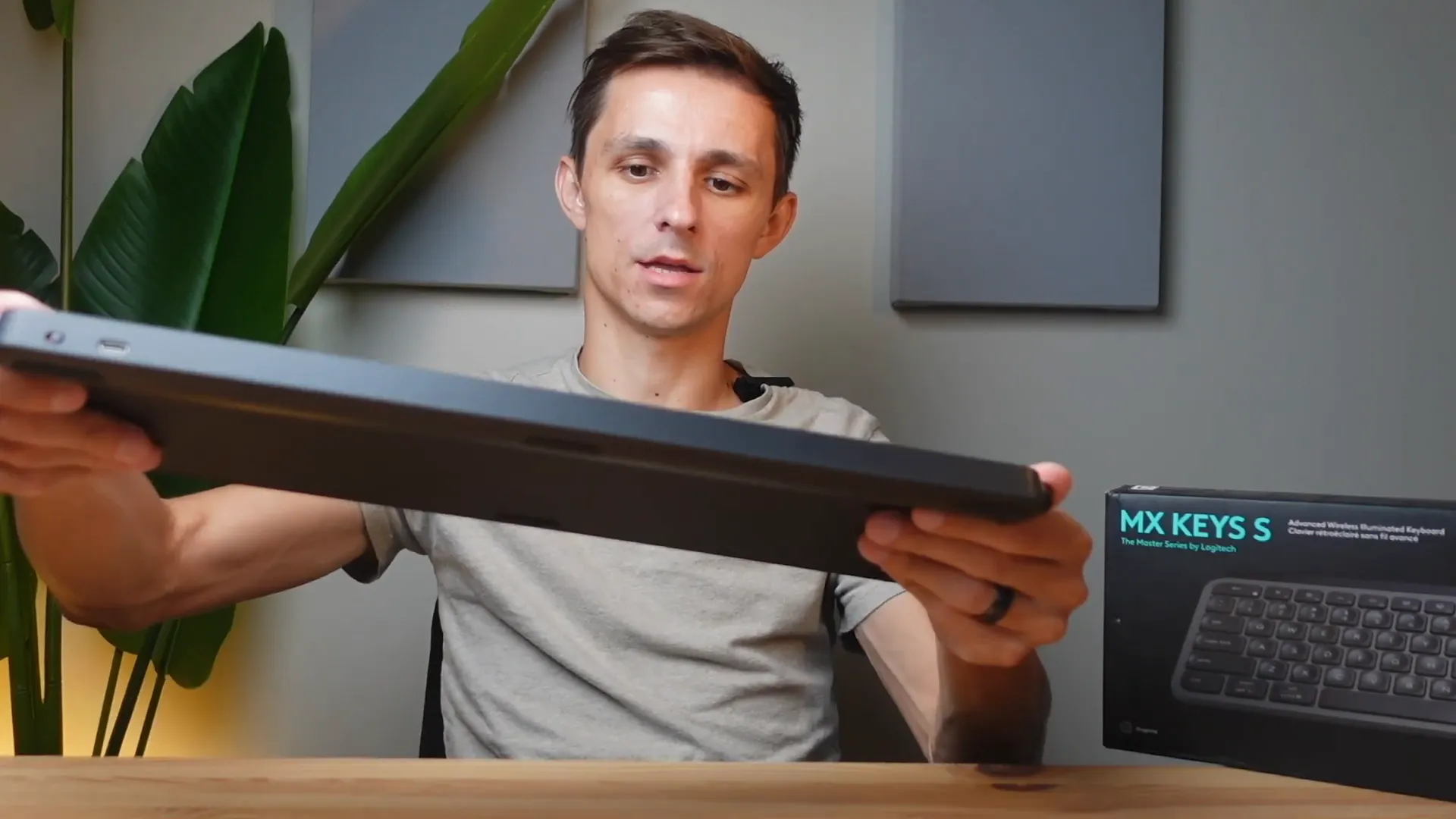 Logitech MX Keys S Design and Build Quality