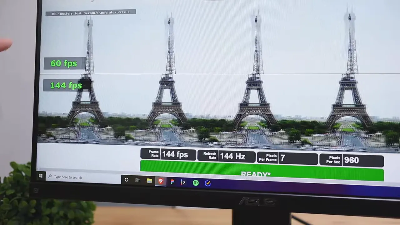 Clean shot of a monitor running the Blur Busters motion test showing '60 fps' and '144 fps' labels and a prominent 144 Hz refresh-rate display.