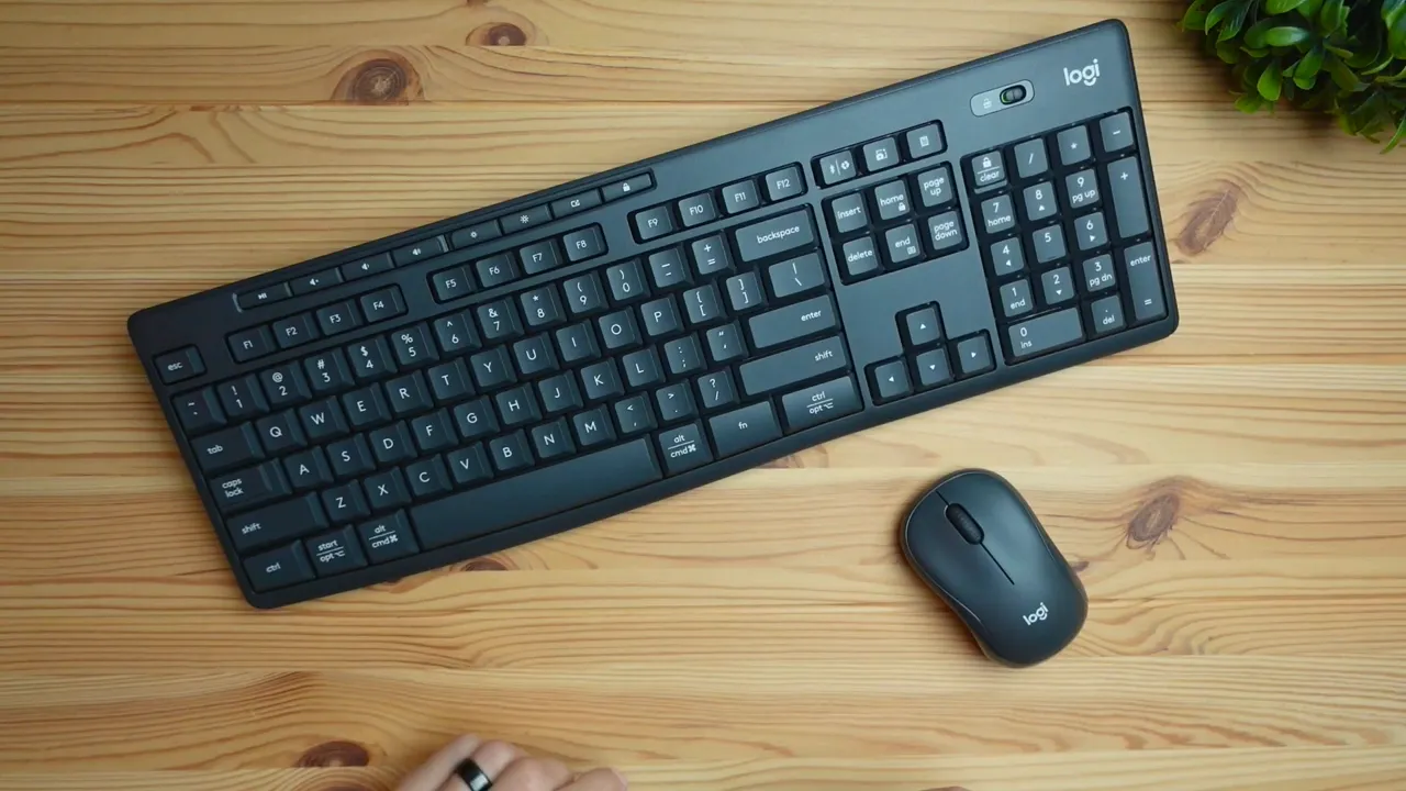 Typing test showing quiet keystrokes