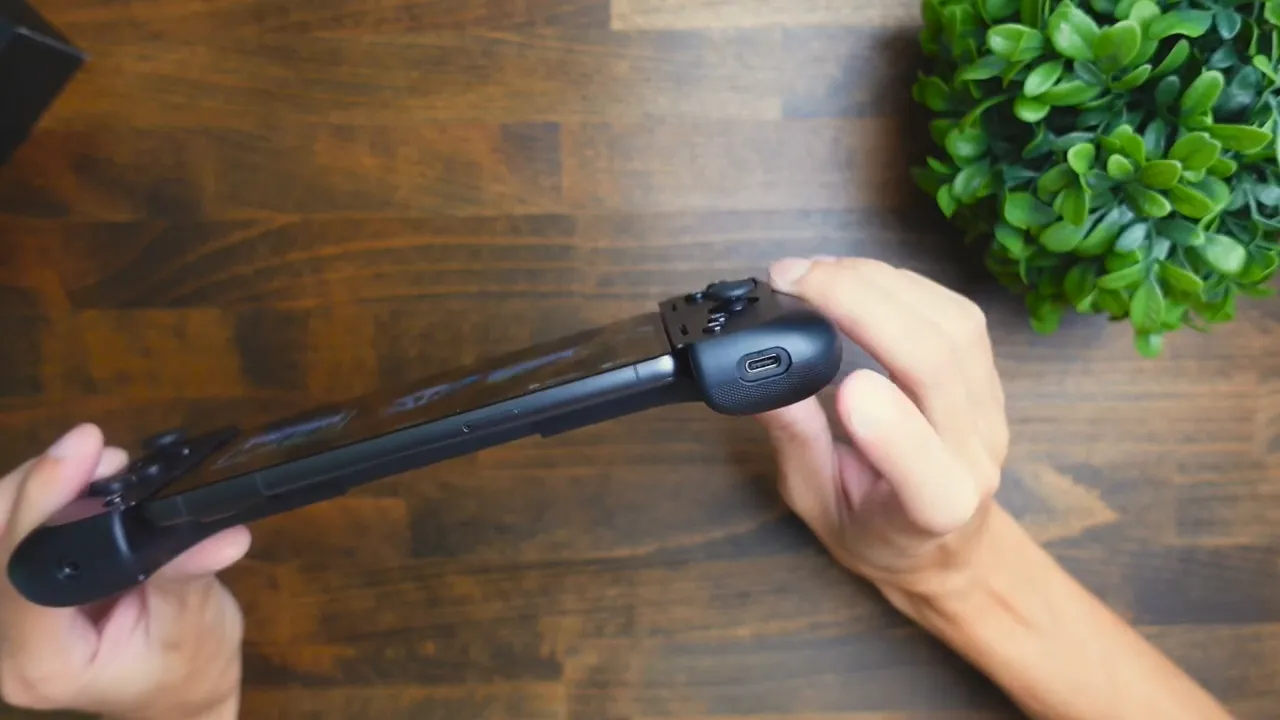 USB-C charging port and 3.5mm audio jack on the controller