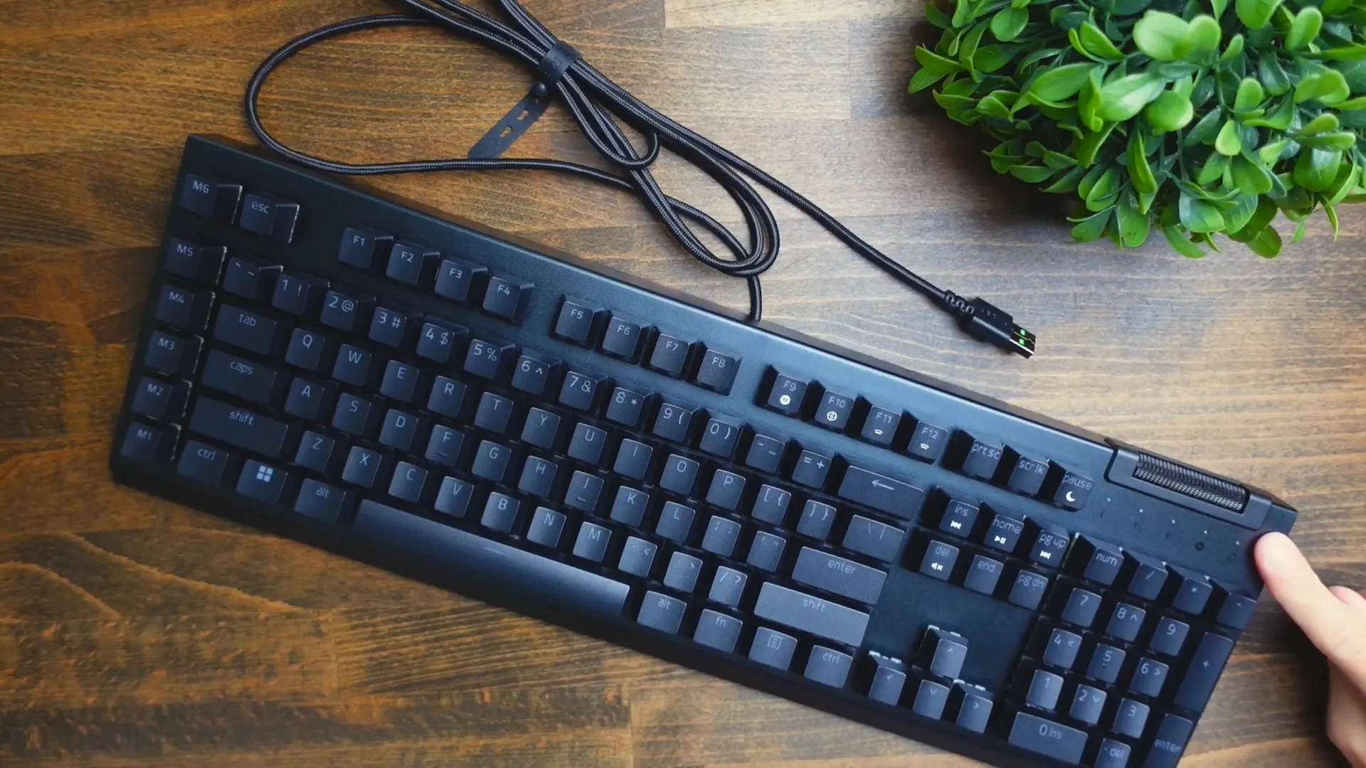 Unboxing Razer BlackWidow V4 X Keyboard