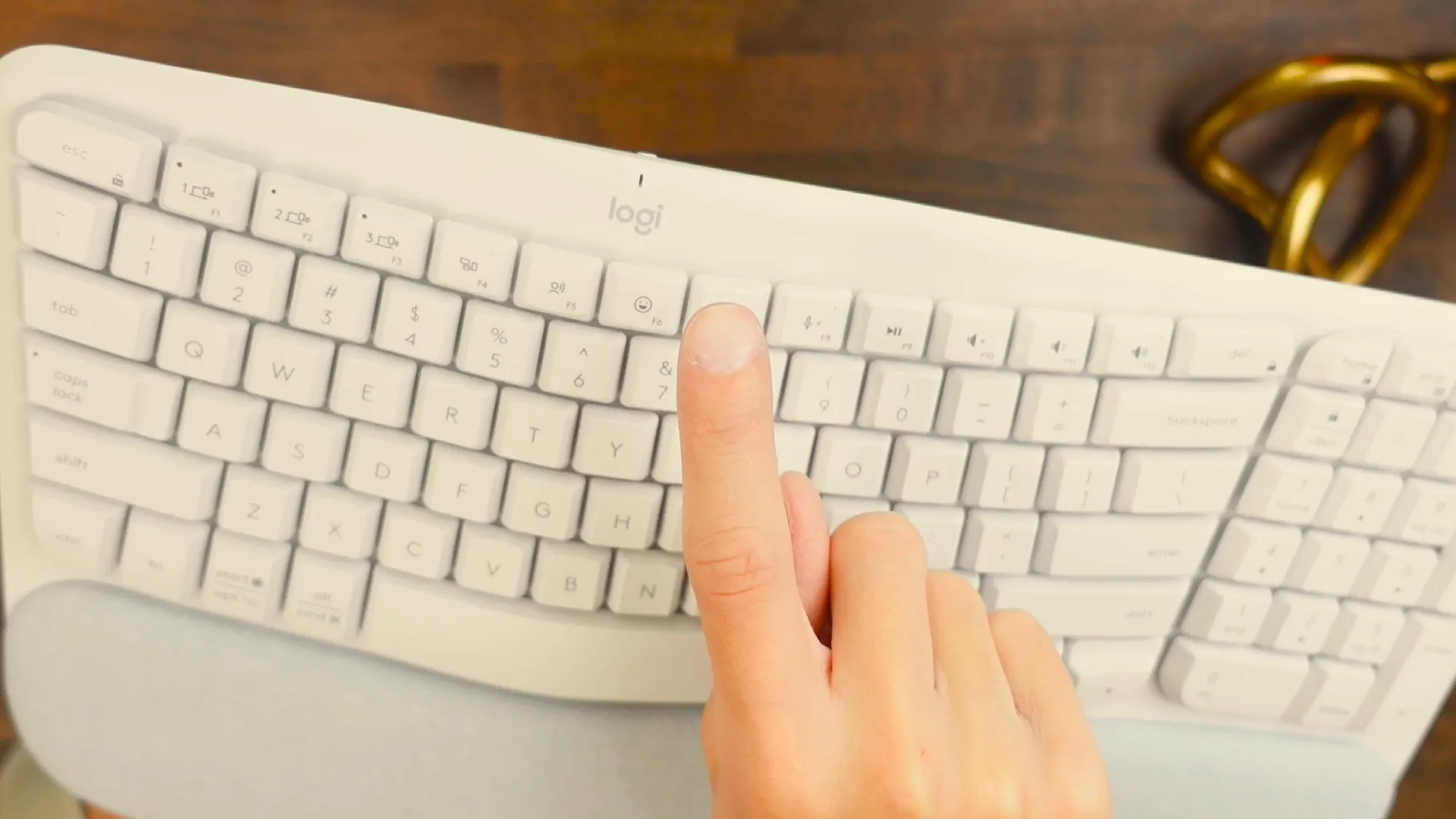 Utility keys on the Logitech Wave Keys