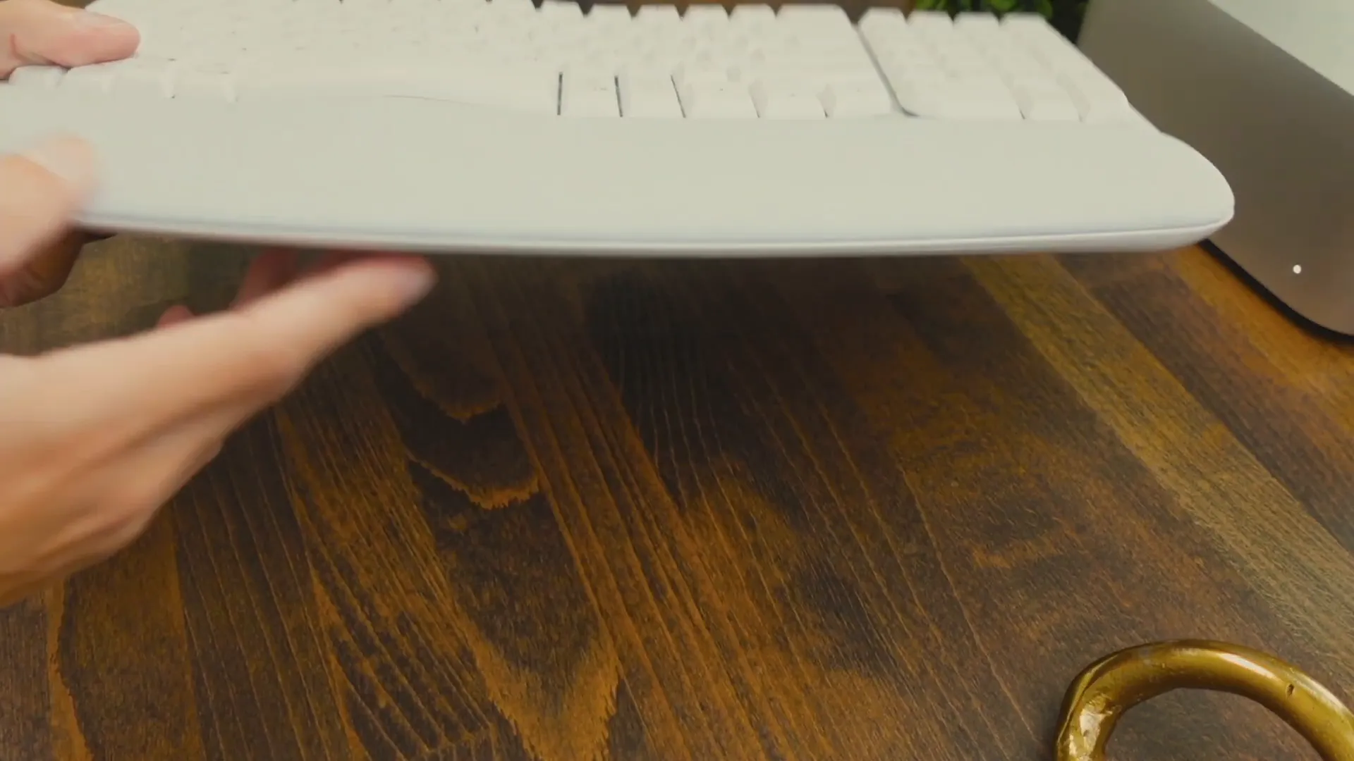 Wrist rest of the Logitech Wave Keys