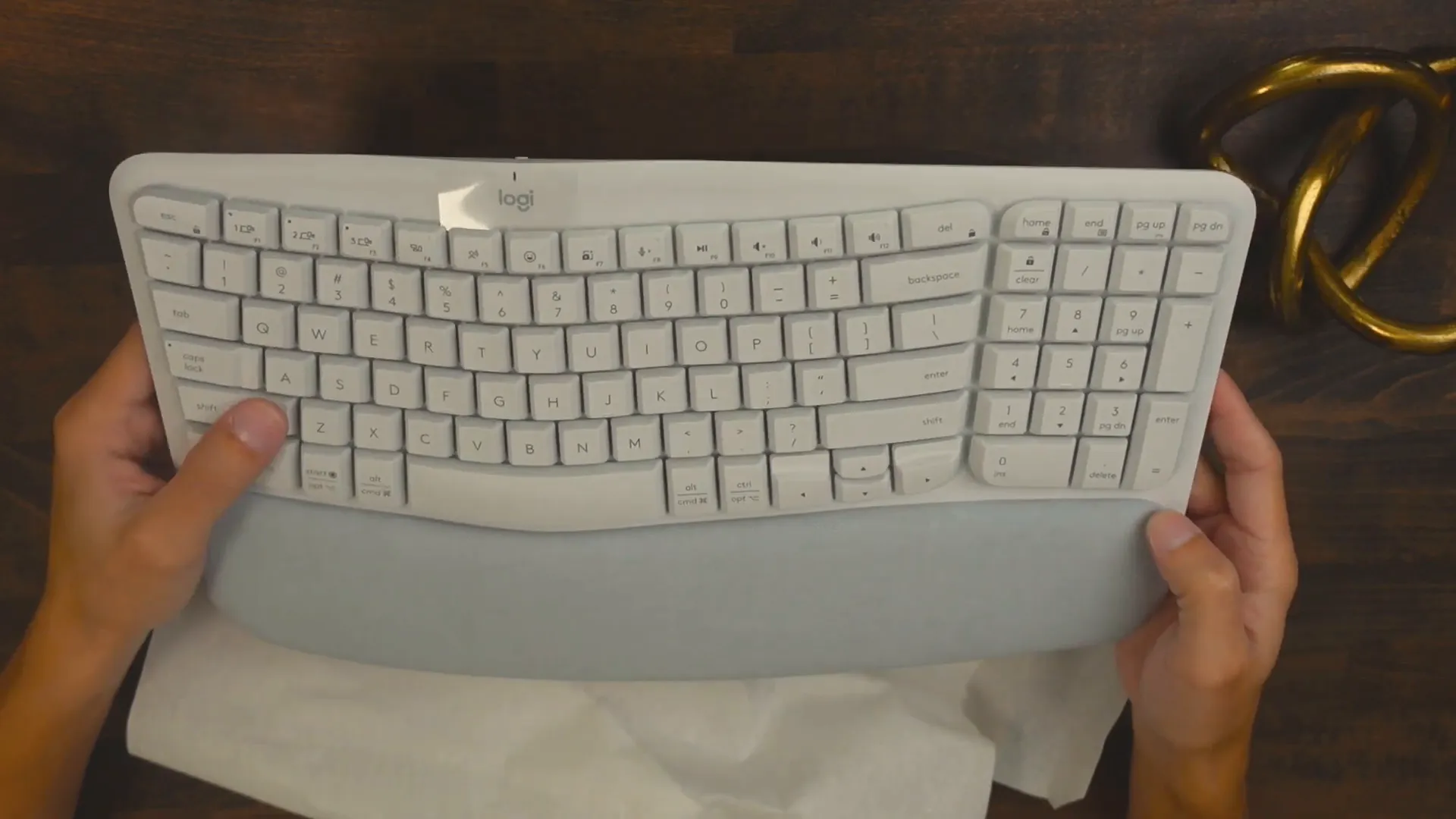 Unboxing the Logitech Wave Keys Ergo Keyboard
