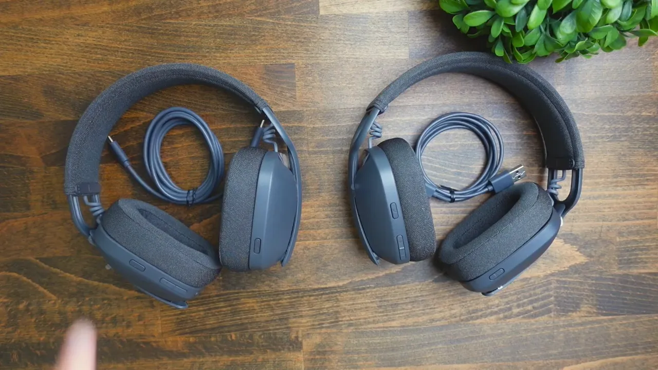 Zone Vibe 100 uses USB-C to USB-C; Zone Vibe 125 uses USB-A to USB-C for charging
