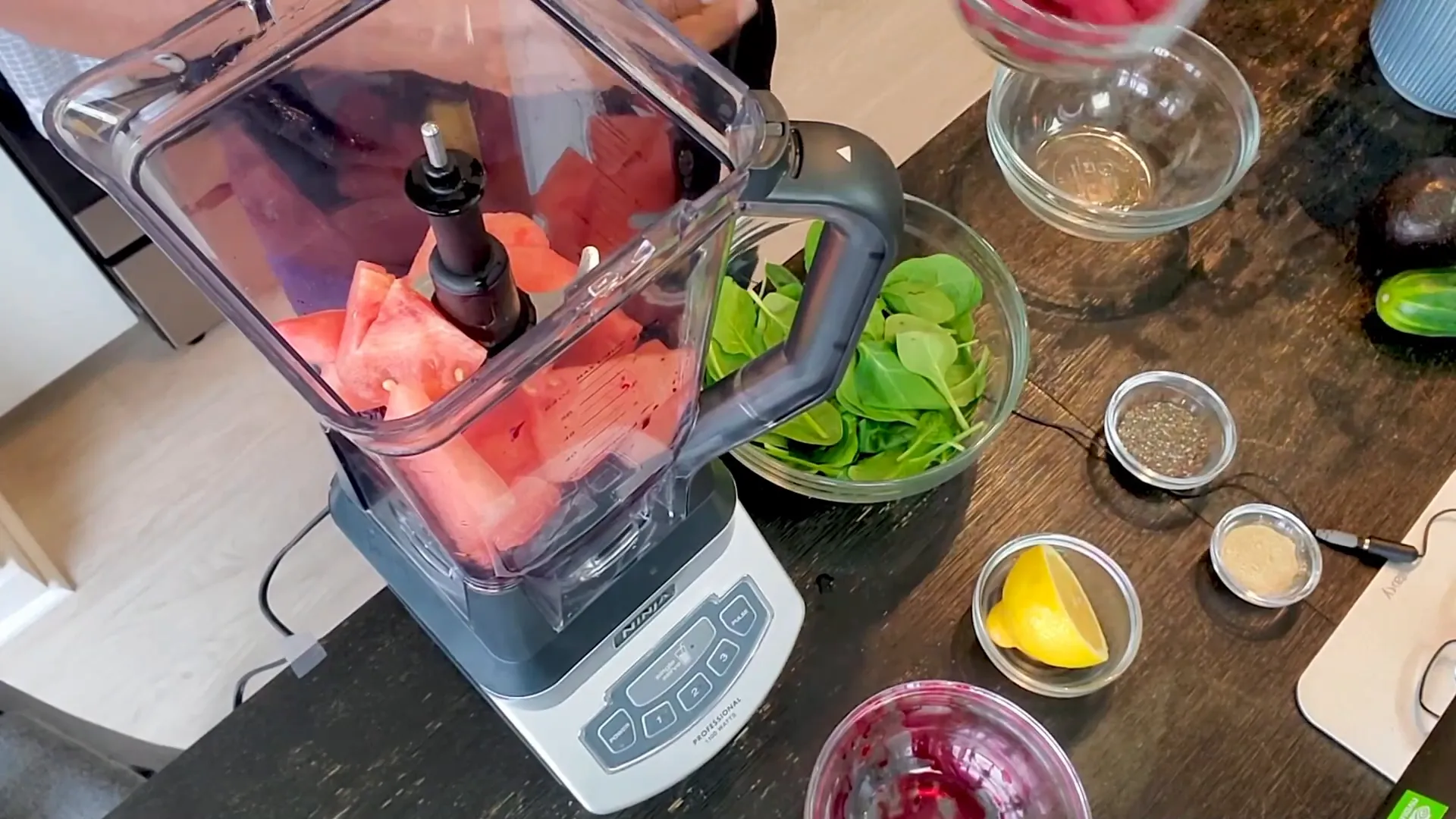 Blending the smoothie