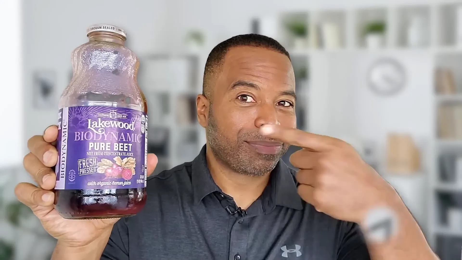 Glass of beet juice with fresh beets