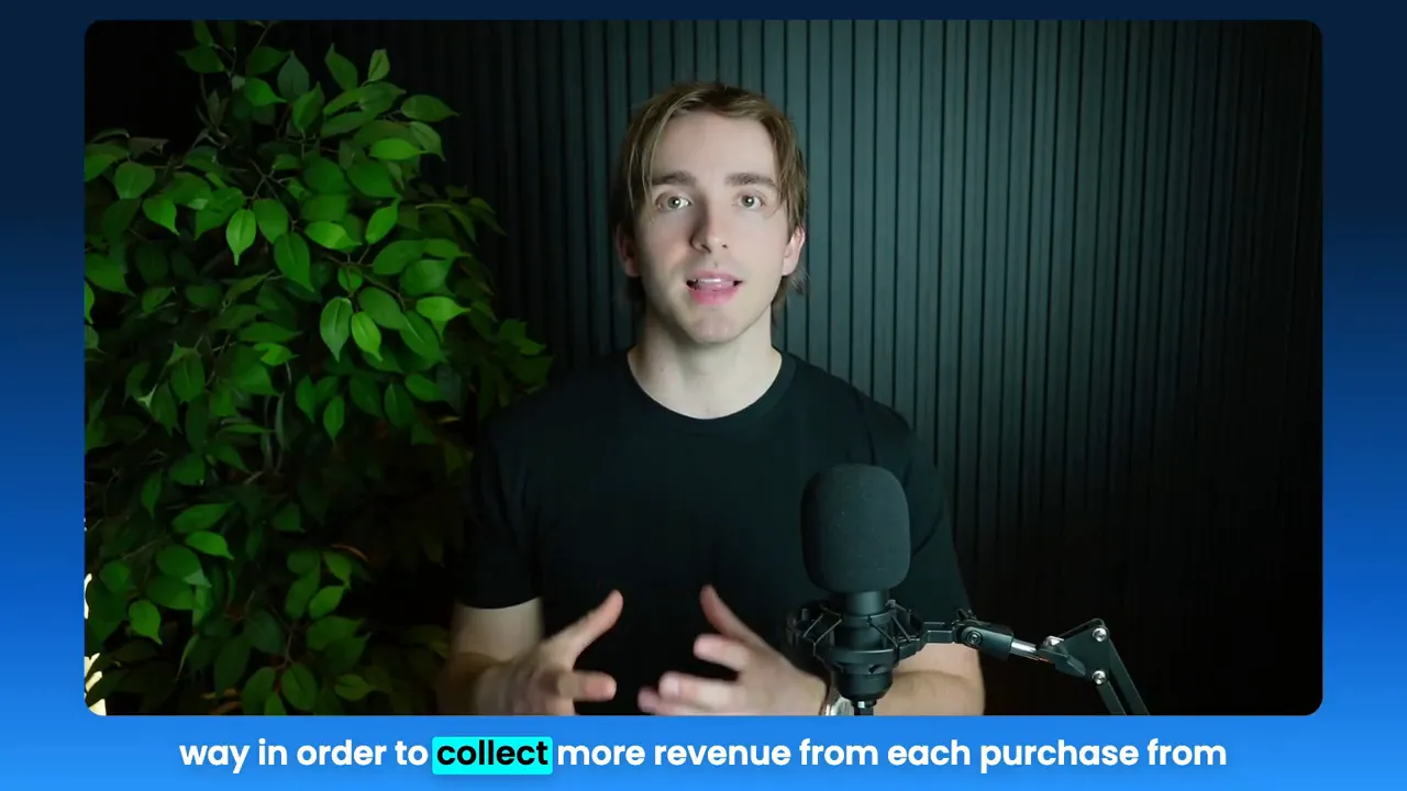 Moderator spricht über Community und Networking vor Mikrofon, klare Bildqualität