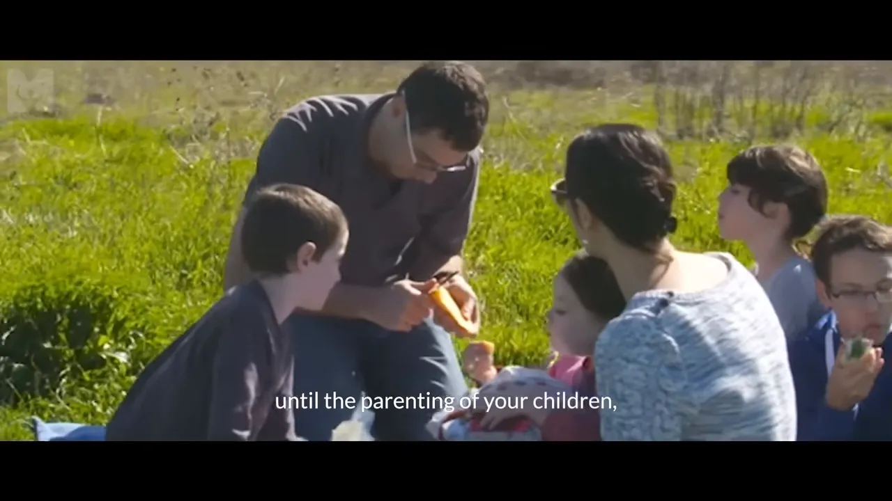 Crowd listening, reflecting on hustle and sacrifice