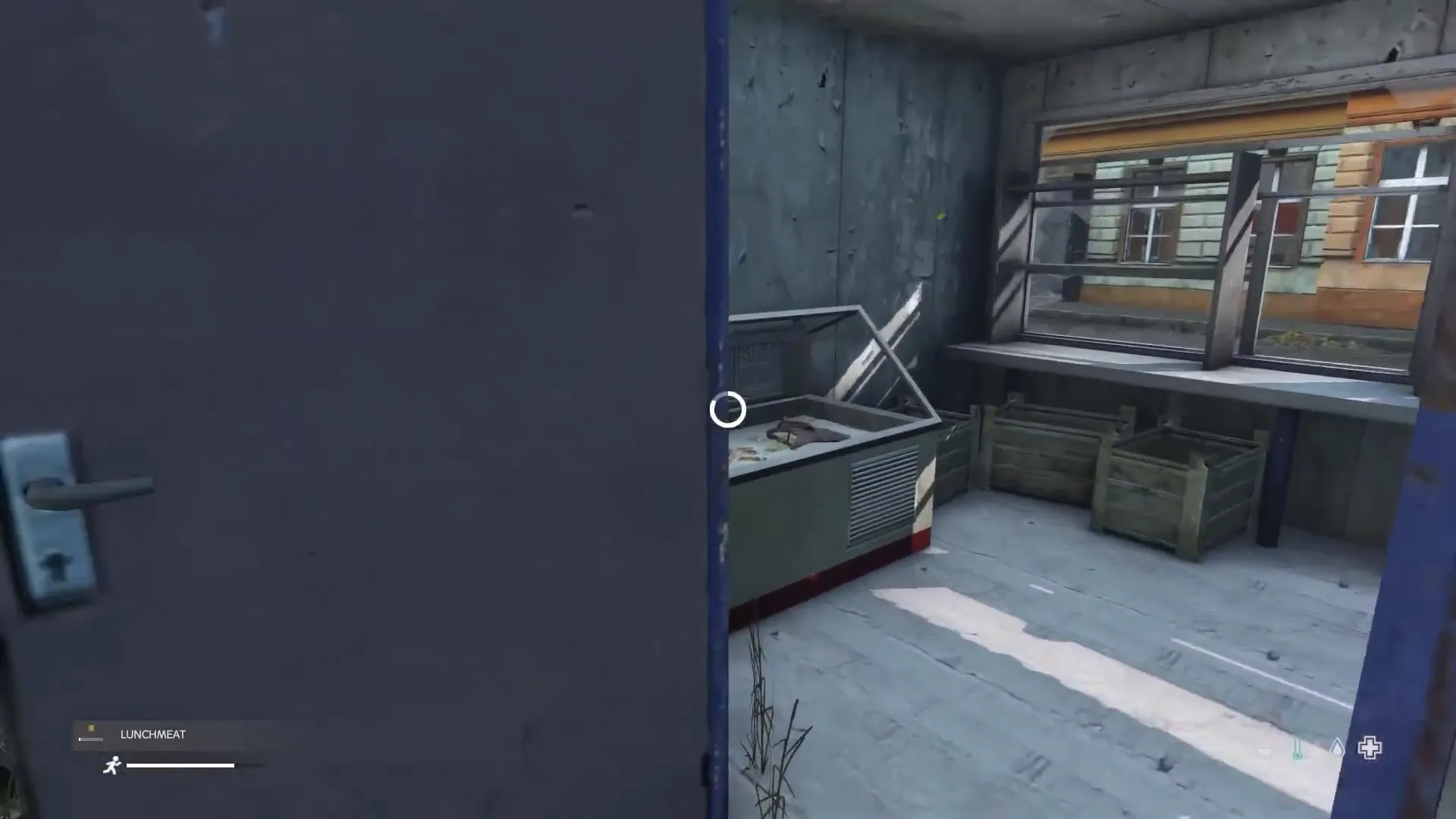 Looting strategy in action