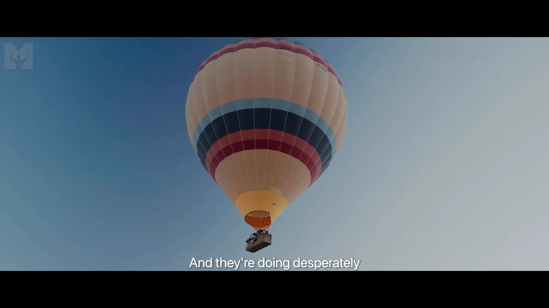 Illustration of economic dangers with a hot air balloon analogy