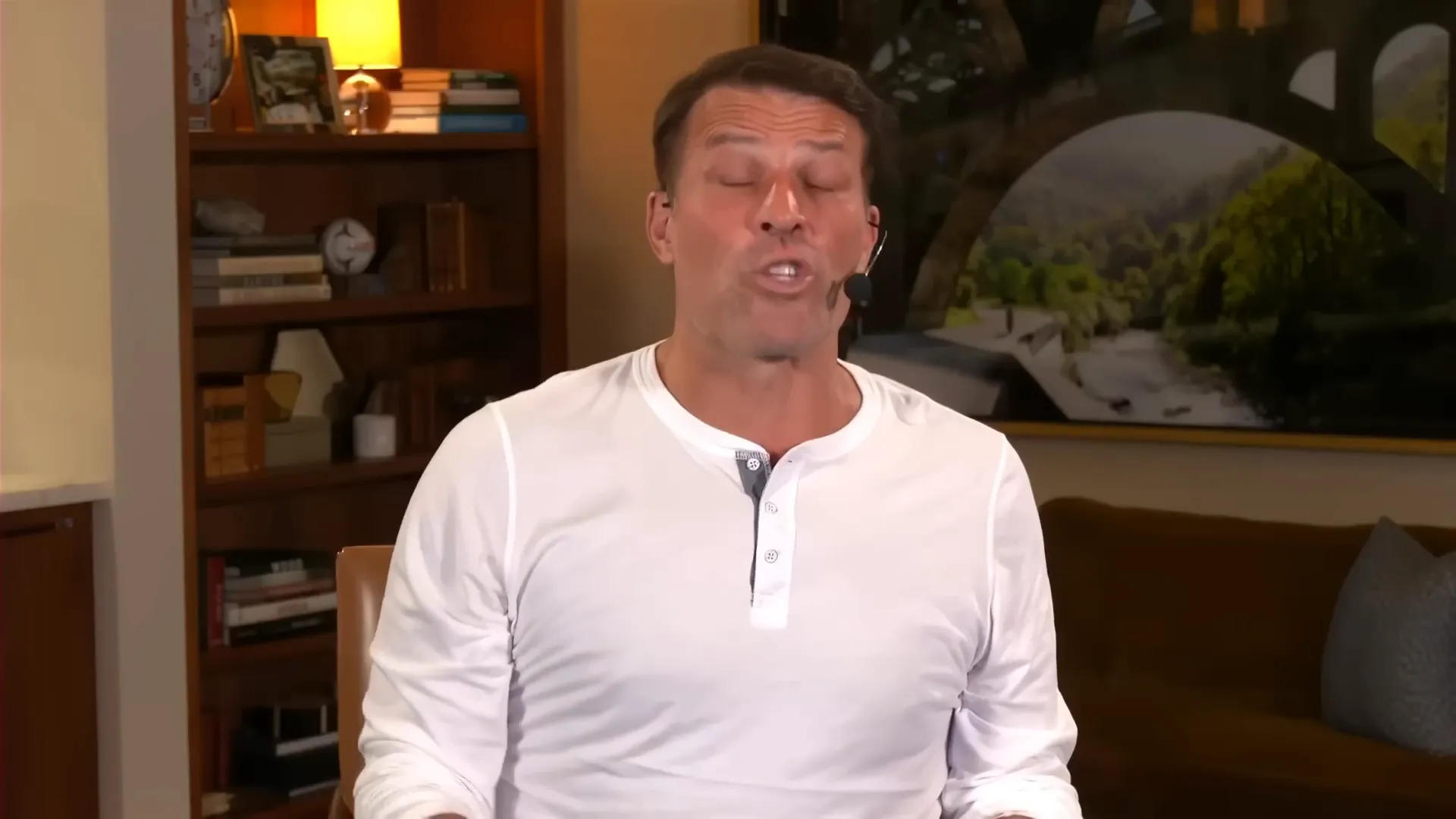 Tony Robbins emphasizing execution over knowledge