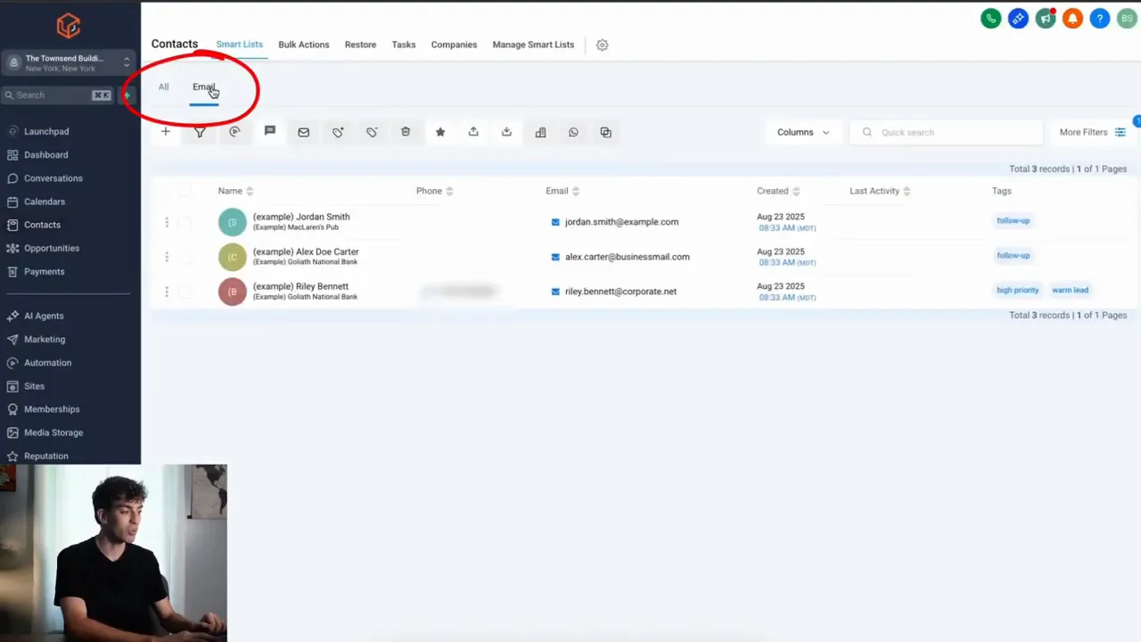 Contacts view showing only contacts with email after applying filter