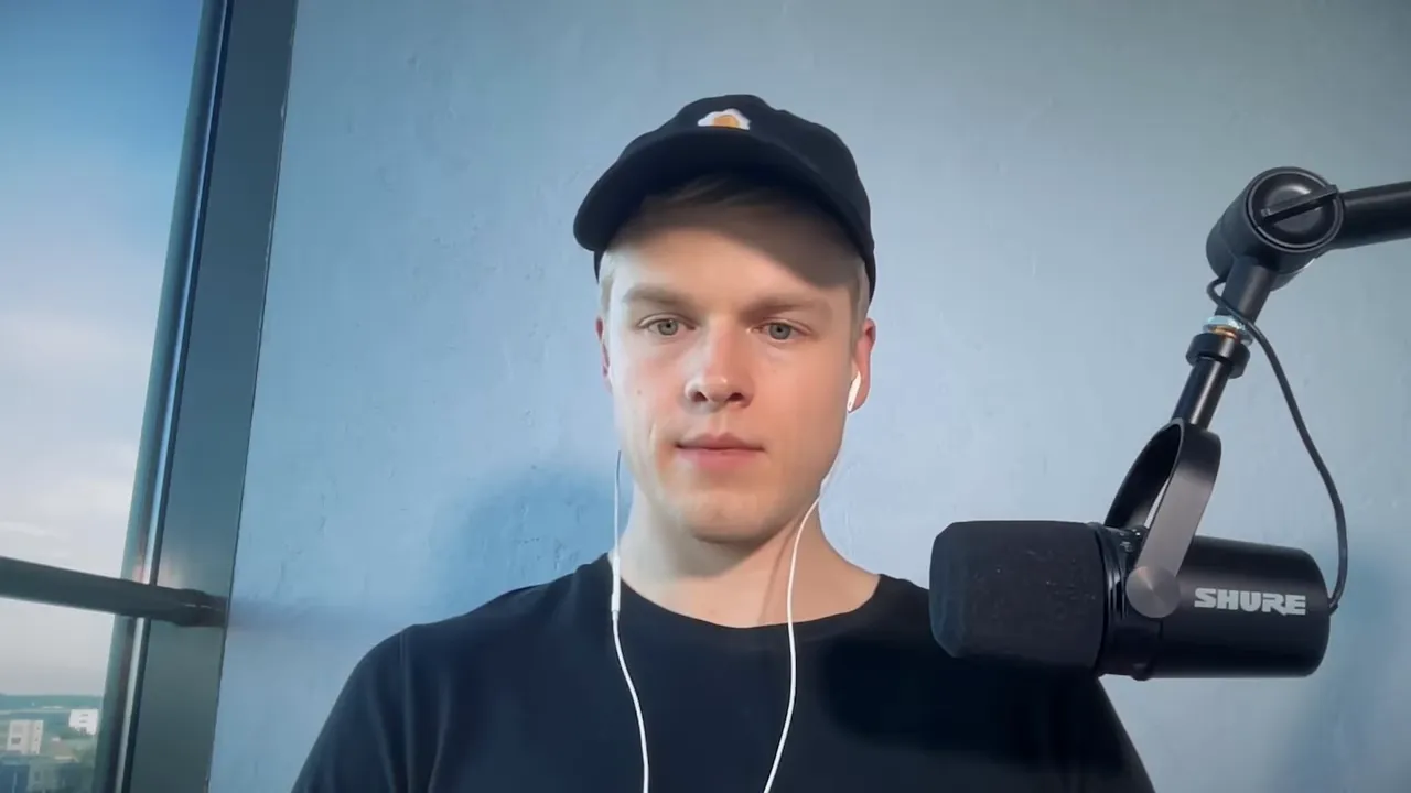 Host explaining integrations between voice AI and n8n