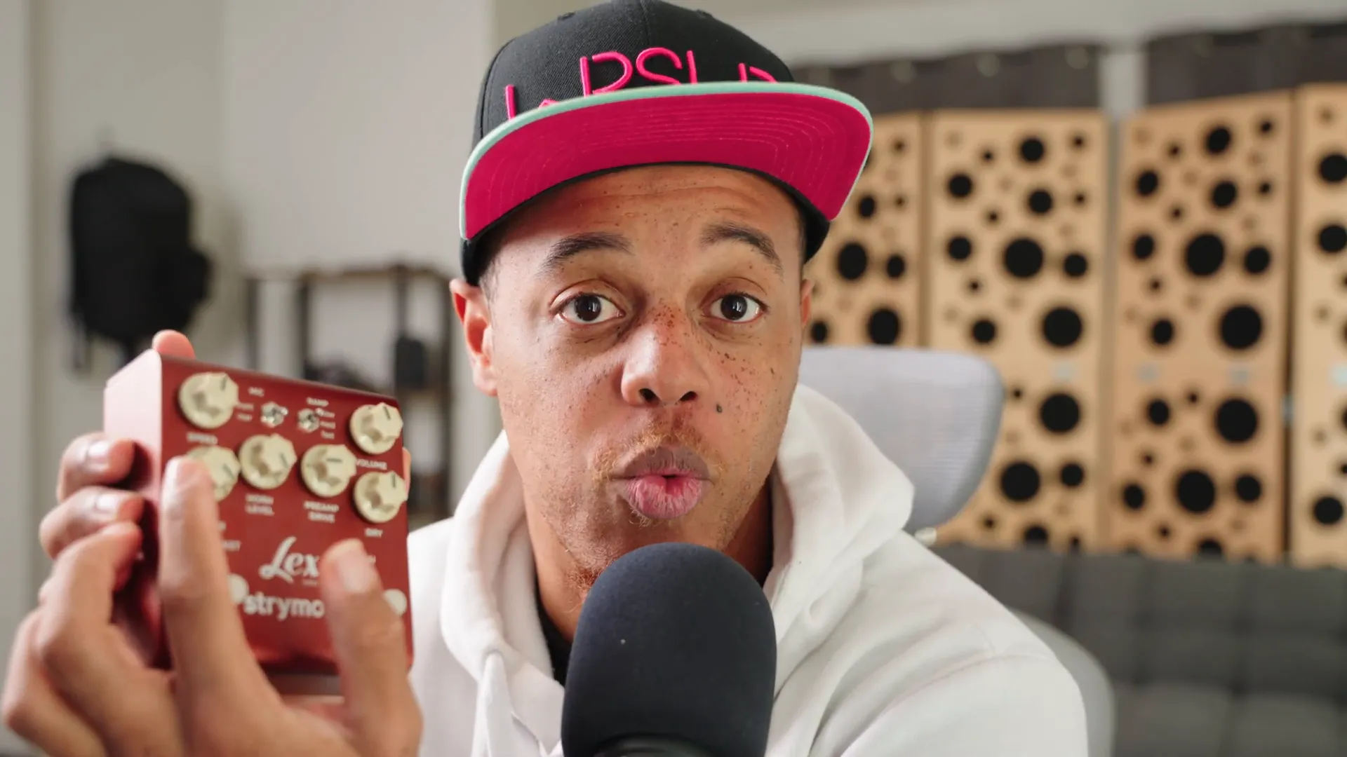 Mic distance adjustment demo