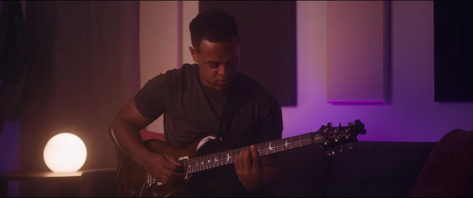 Playing guitar with ACS1 MKII pedal engaged