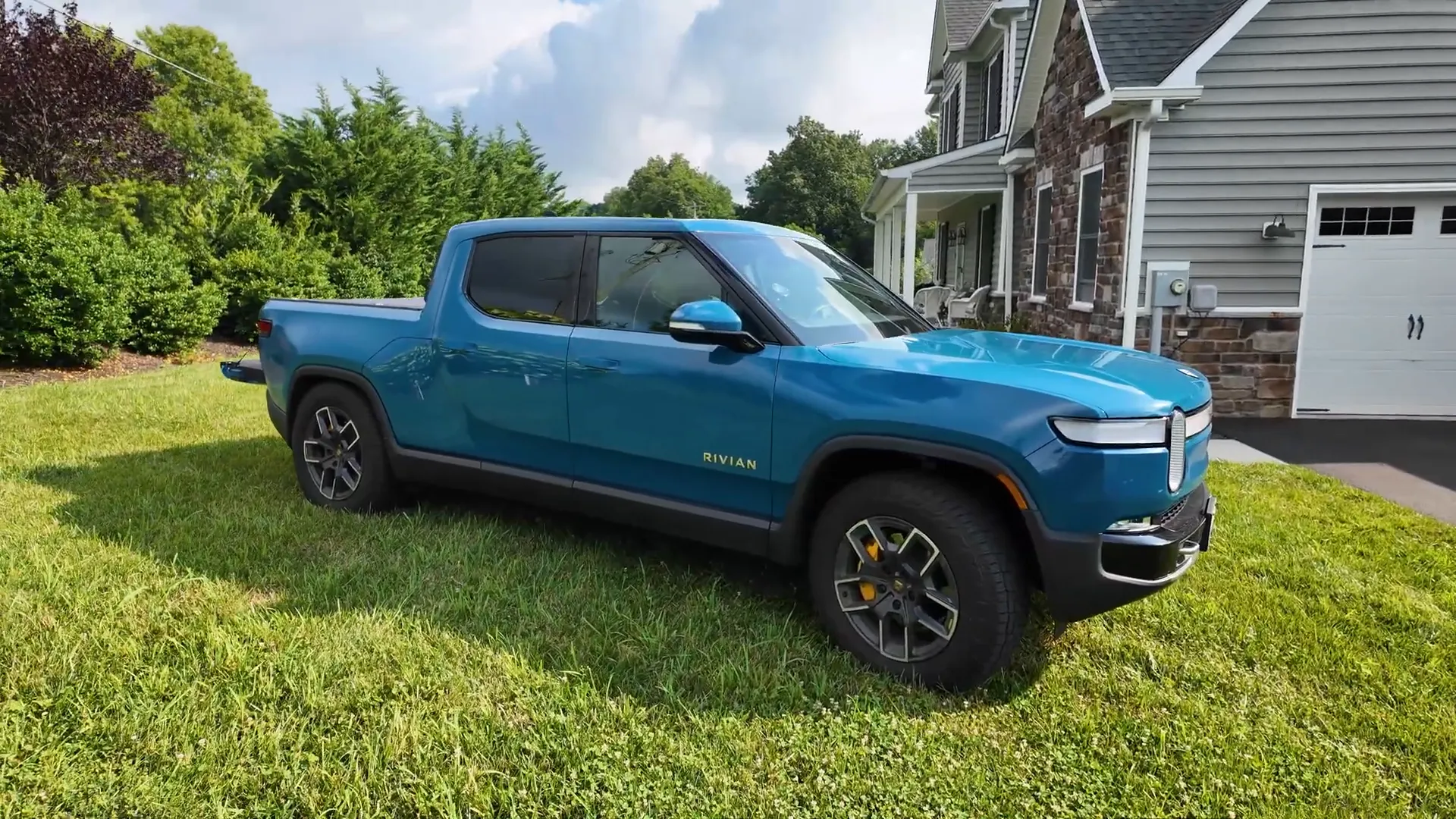 Rivian R1T first generation exterior walking around the truck
