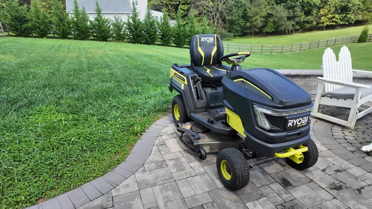 Walkaround of the Ryobi mower showing the body and deck