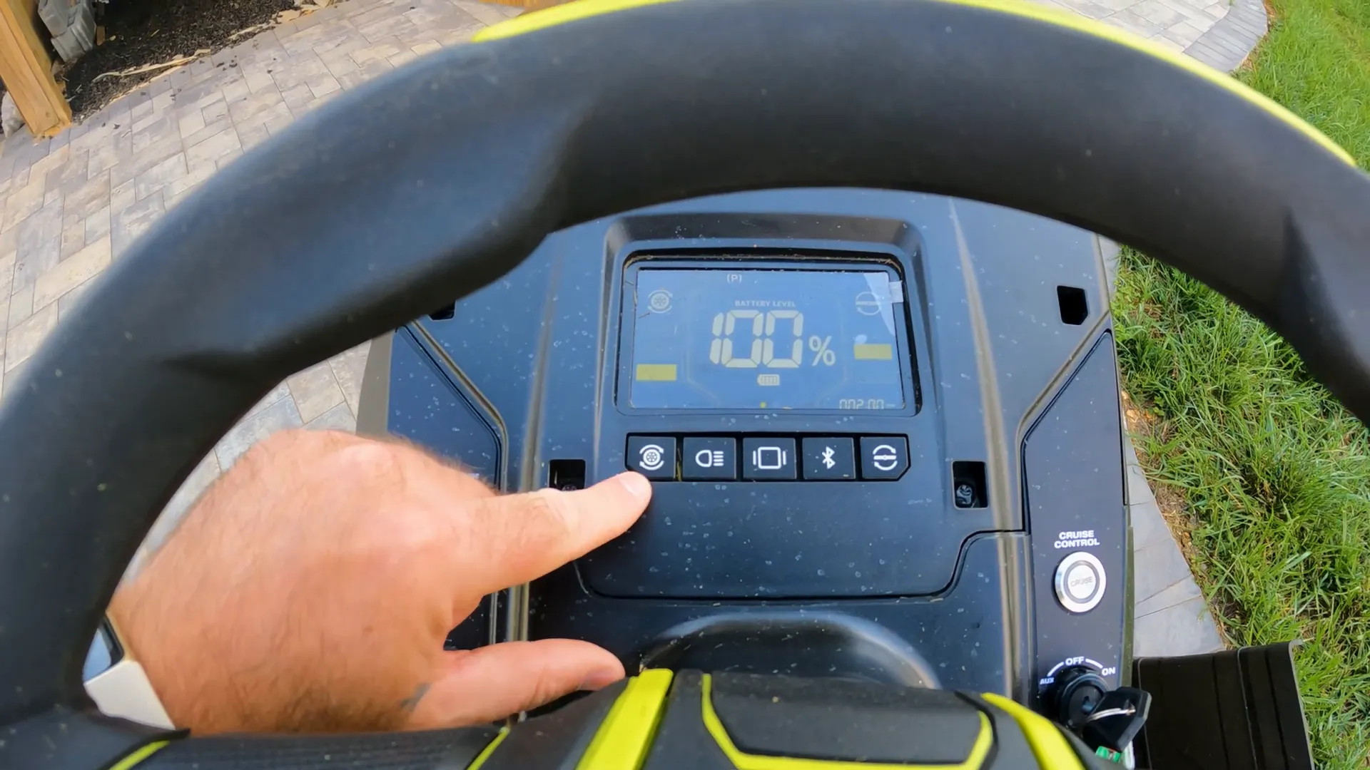 LCD screen showing battery charge and speed settings