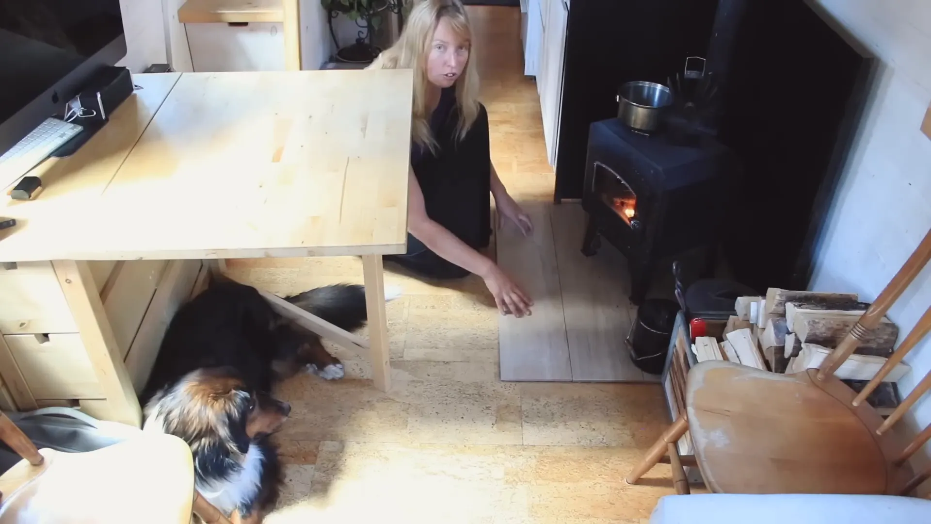 Ariel's foldable table
