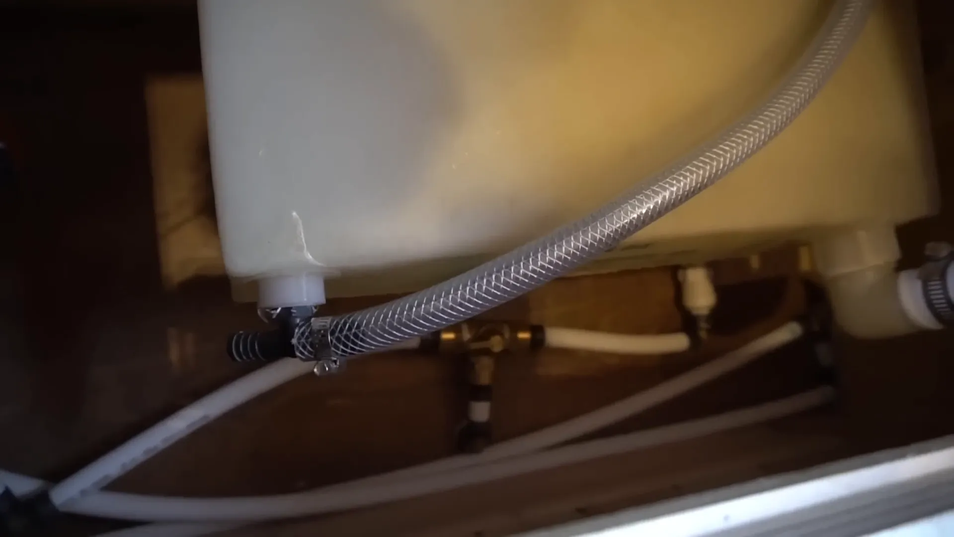 Freshwater tank and lake water switch