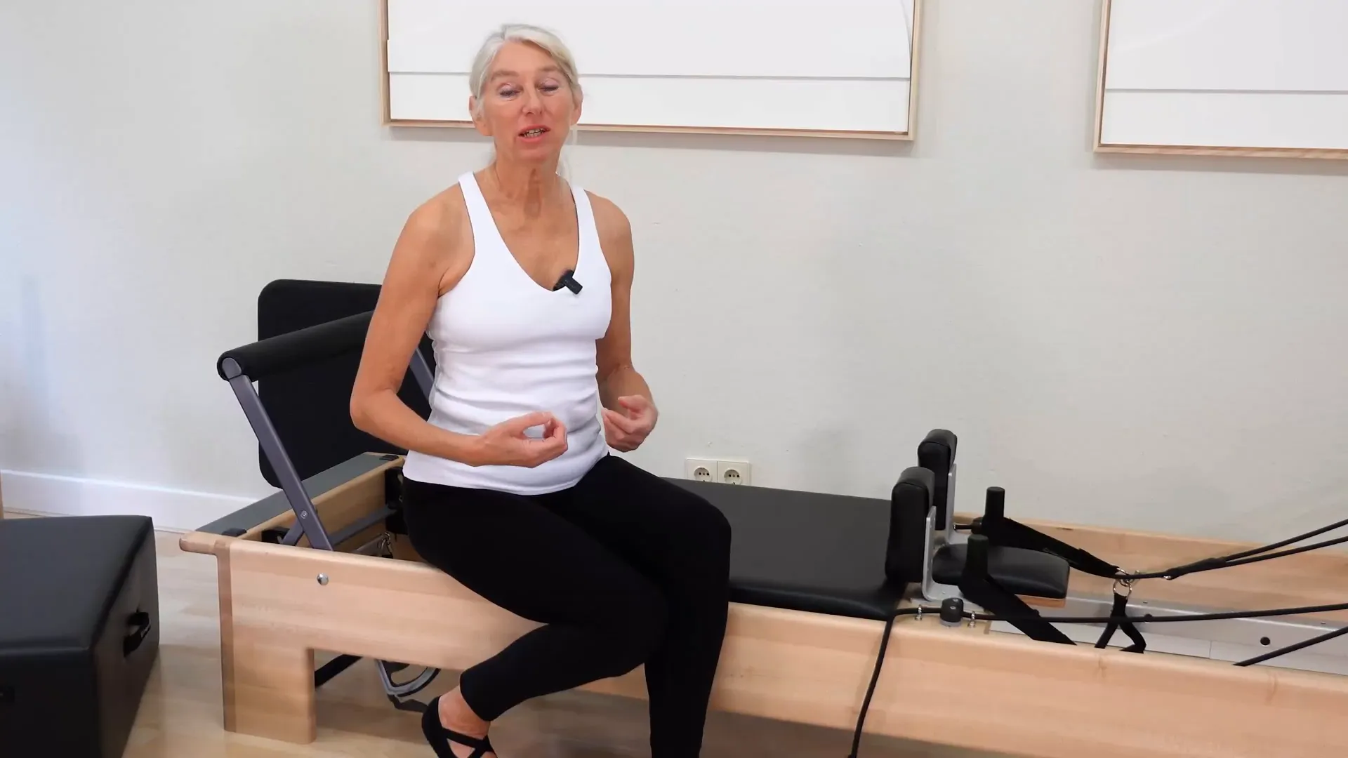 Der Pilates Reformer mit Schlitten und Federn