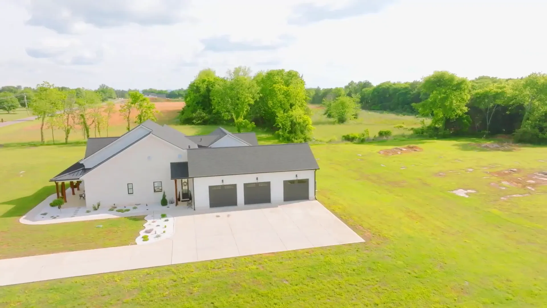 Large ranch-style home set on acres of land just outside downtown Murfreesboro