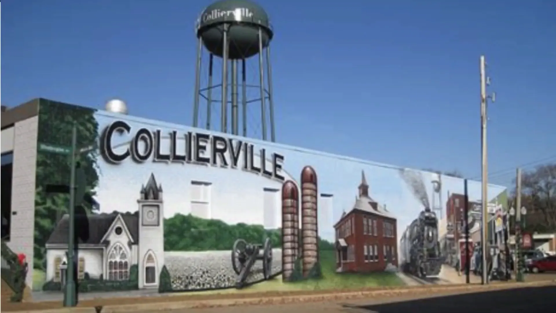 Historic downtown Collierville square and shopping area