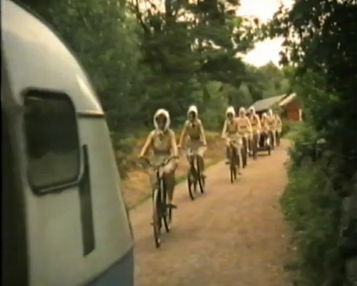 Damorkesterns turnering och cykling på militärcyklar