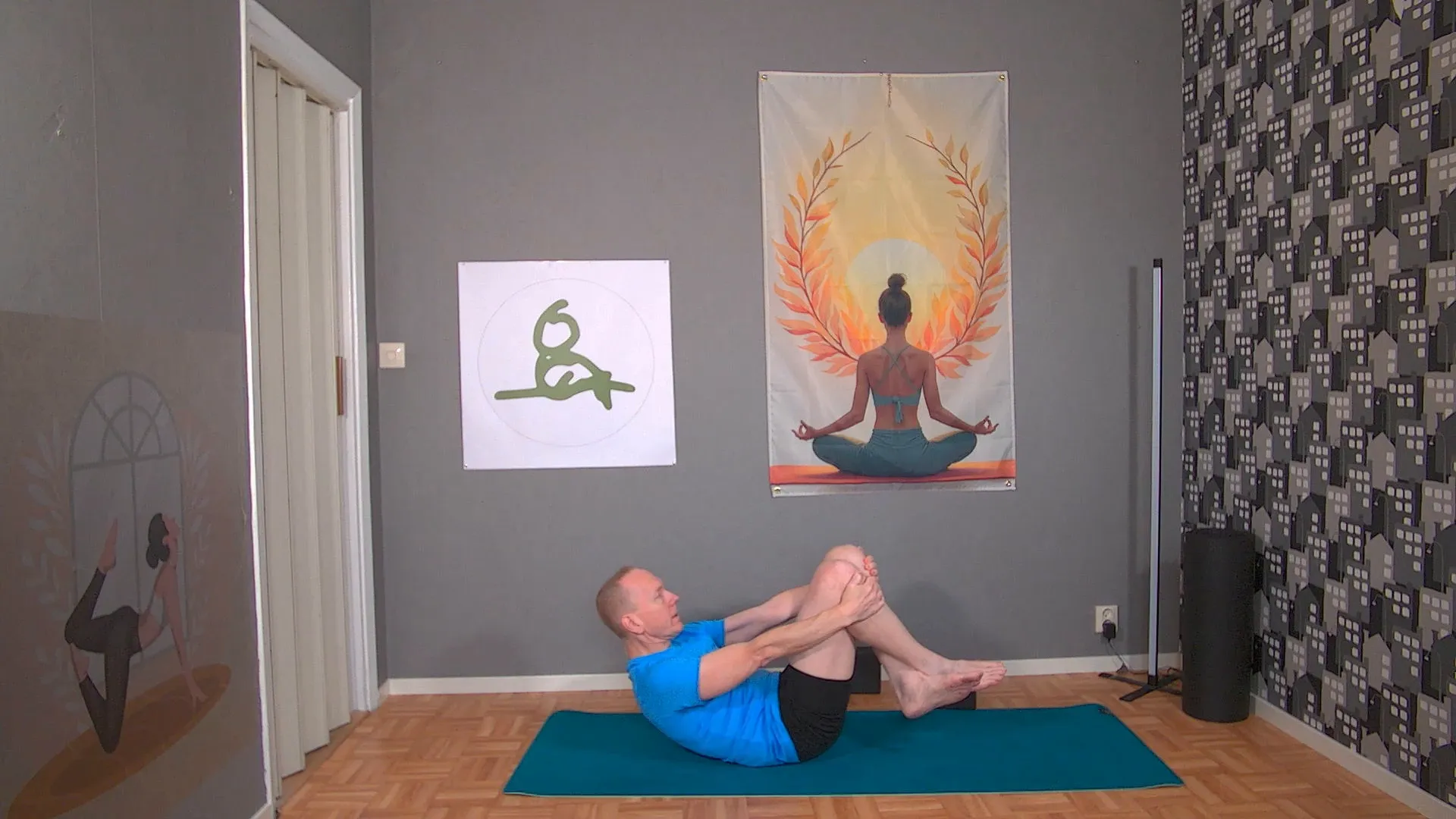 Fjärilen position i yoga