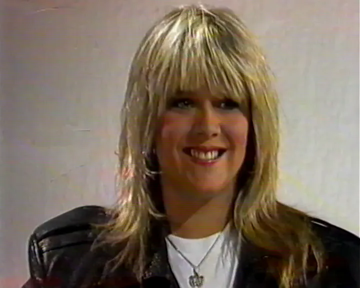 Samantha Fox uppträder