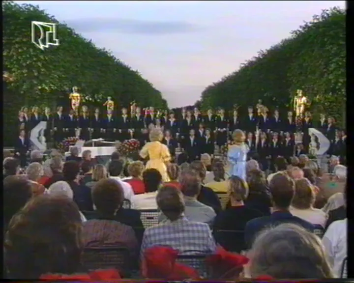 Mädchenchor Hannover sjunger klassiska stycken