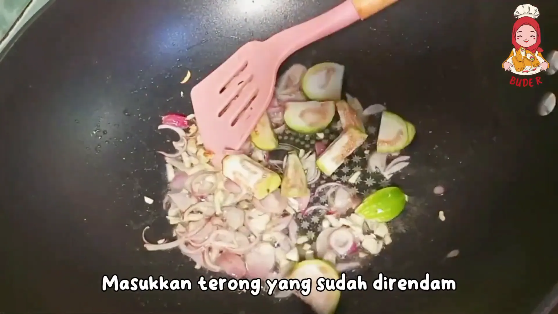 Bahan-bahan tumis terong rebon siap dimasak