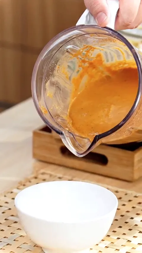 Proses blender membentuk emulsi bumbu pecel