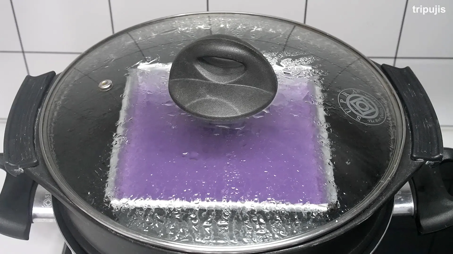 Kue ubi yang sudah matang dan siap disantap