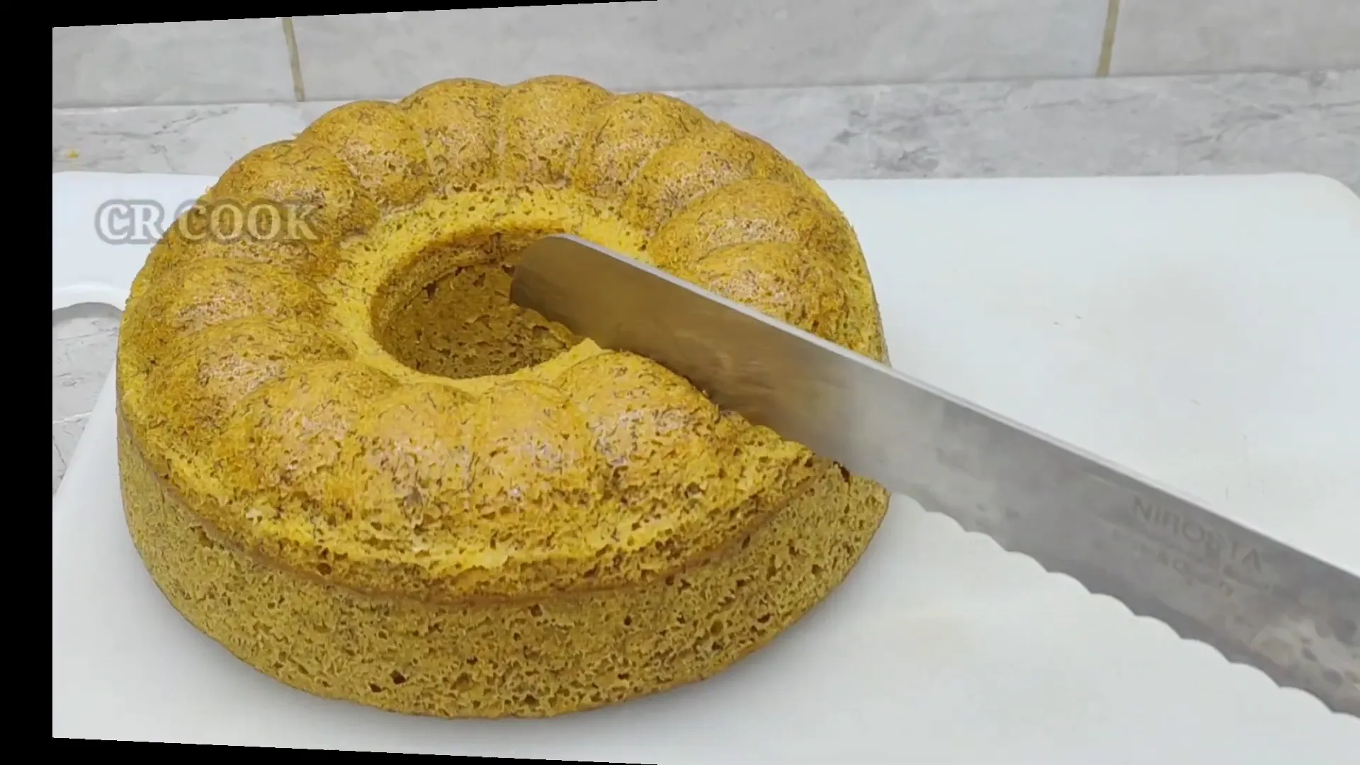 Hasil bolu pisang keju lumer siap disajikan