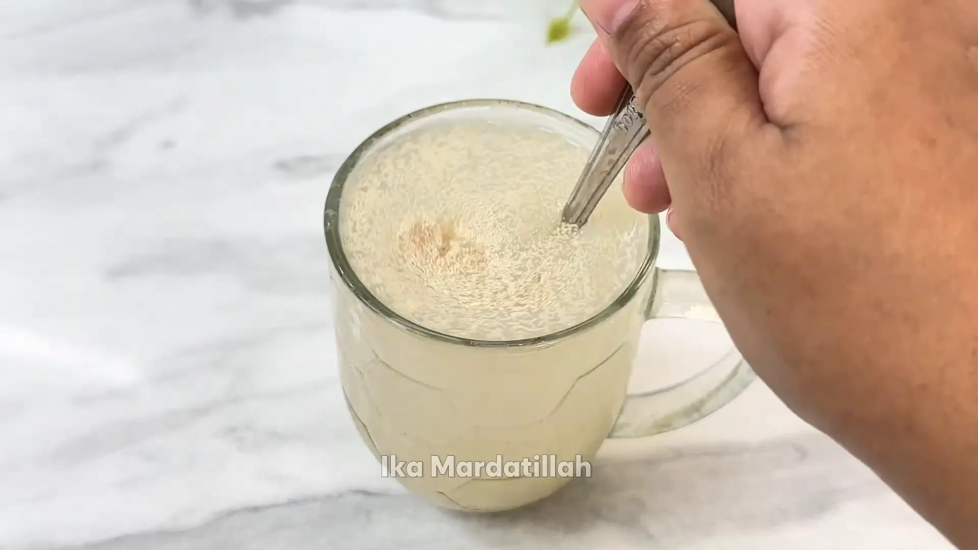 Larutan ragi sedang mengembang