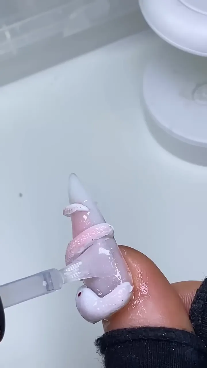 Topcoat auf den Nägeln