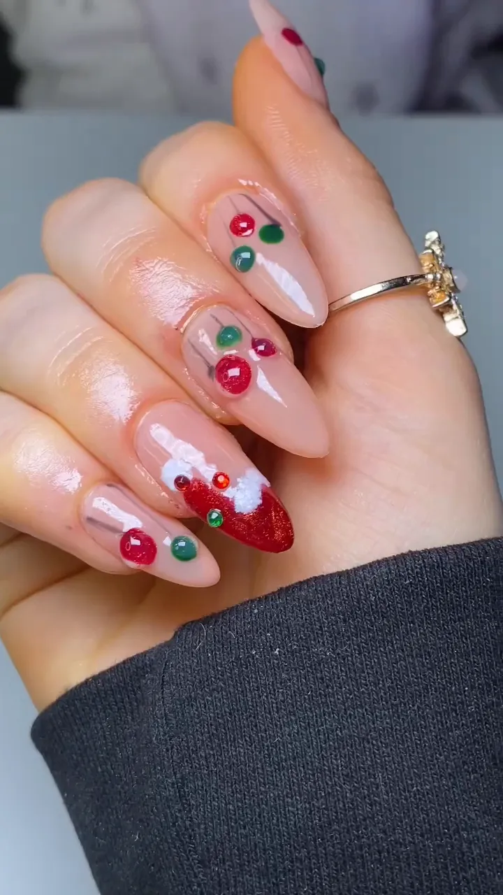 Die fertigen Weihnachtsnägel