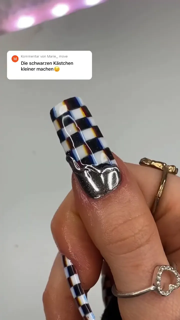 Verchromtes Nageldesign