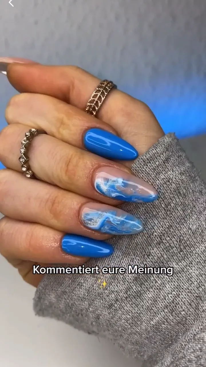 Nahaufnahme des fertigen Nageldesigns