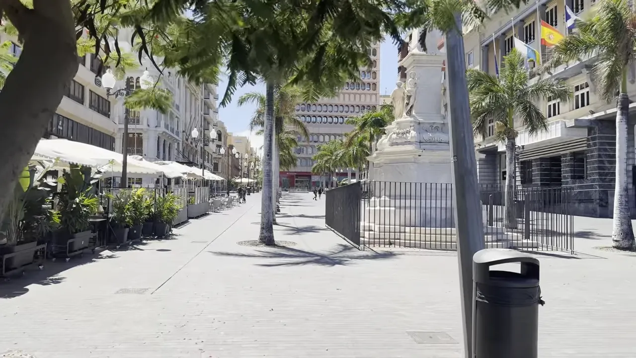 Plaza la Candelaria — main high street and cafés