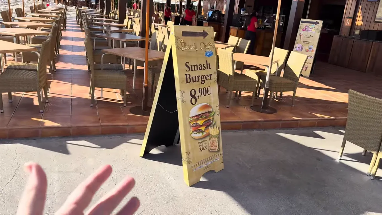 Sign showing Smash Burger price of 8.90 euros at Siam Park Beach Club