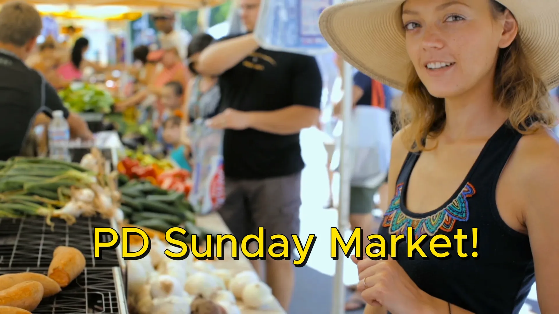 Port Douglas Sunday Market stalls