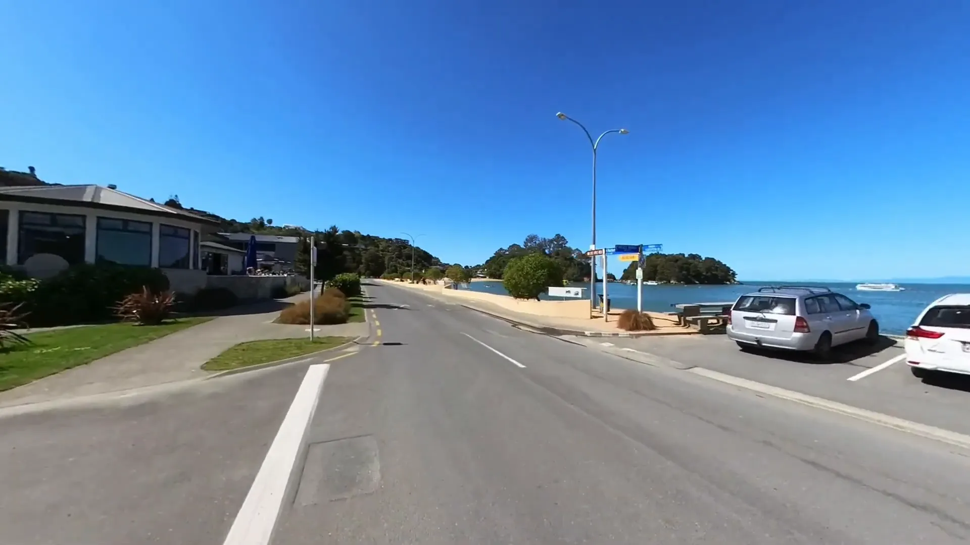 Golden sands of Kaiteriteri Beach