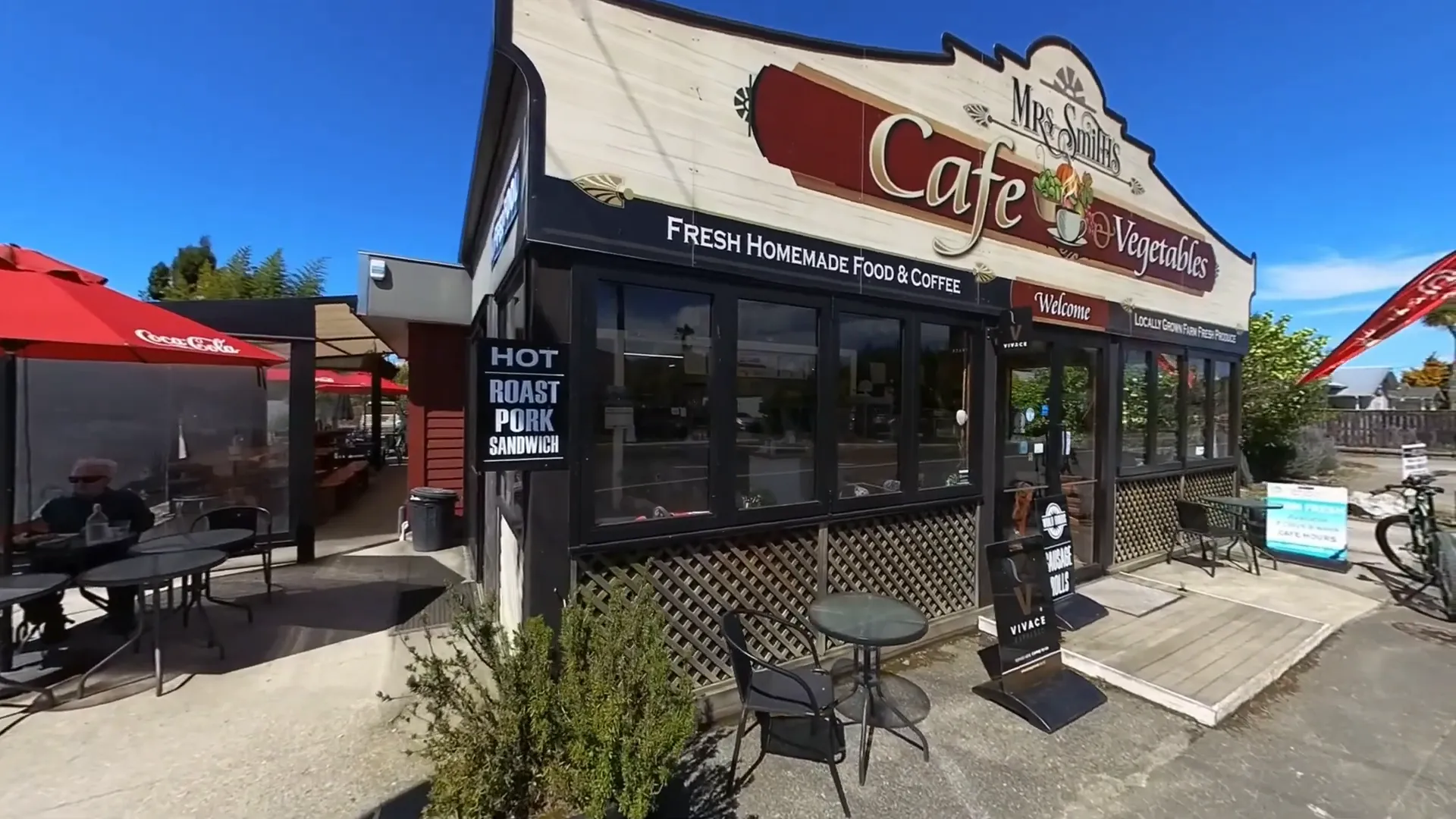 Miss Smith Cafe in Riwaka with delicious local treats